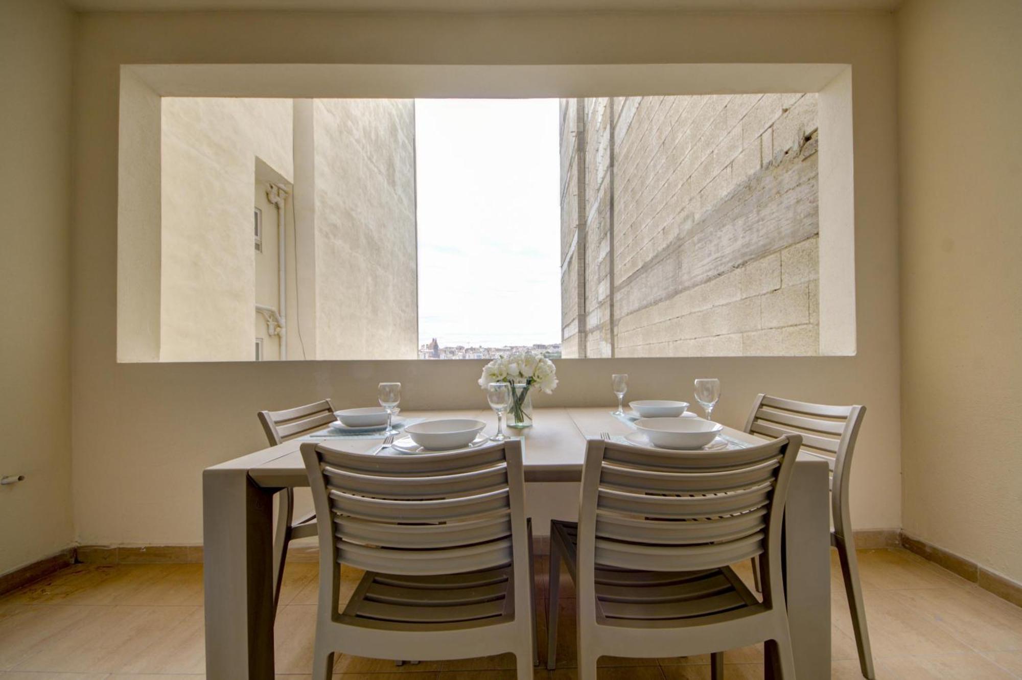 Sapphire Residences - Sliema 2 Bedroom Apartments With Views By Shortletsmalta Dış mekan fotoğraf