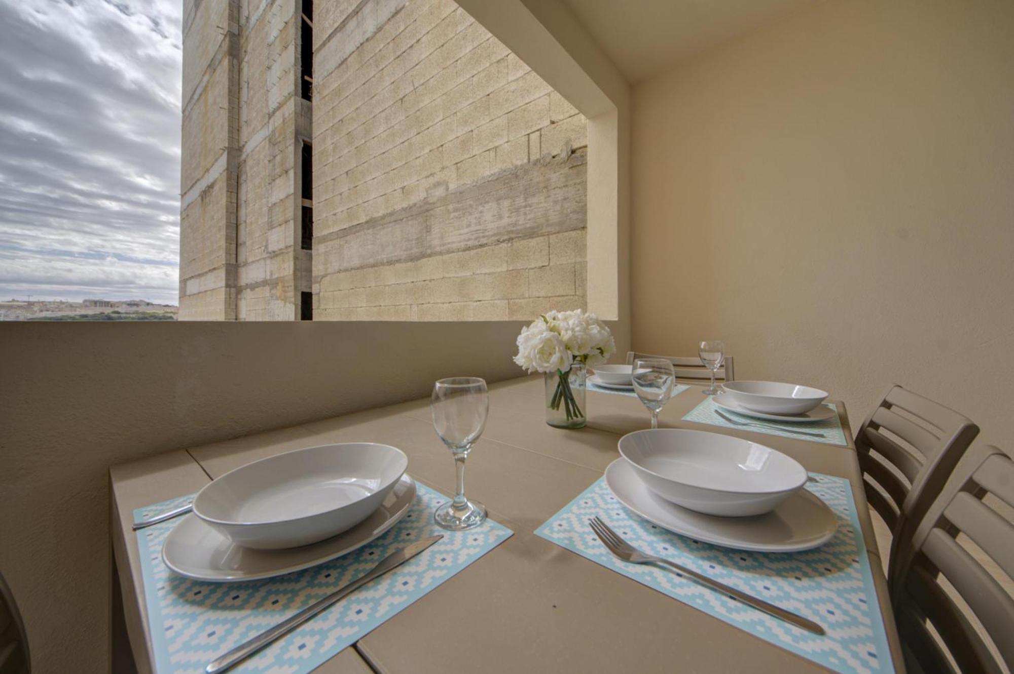 Sapphire Residences - Sliema 2 Bedroom Apartments With Views By Shortletsmalta Dış mekan fotoğraf